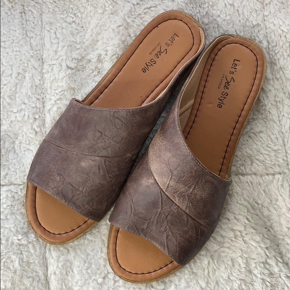 Sandals - Picture 2 of 3